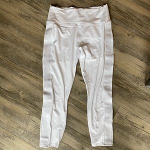 Fabletics White Cropped Powerhold leggings